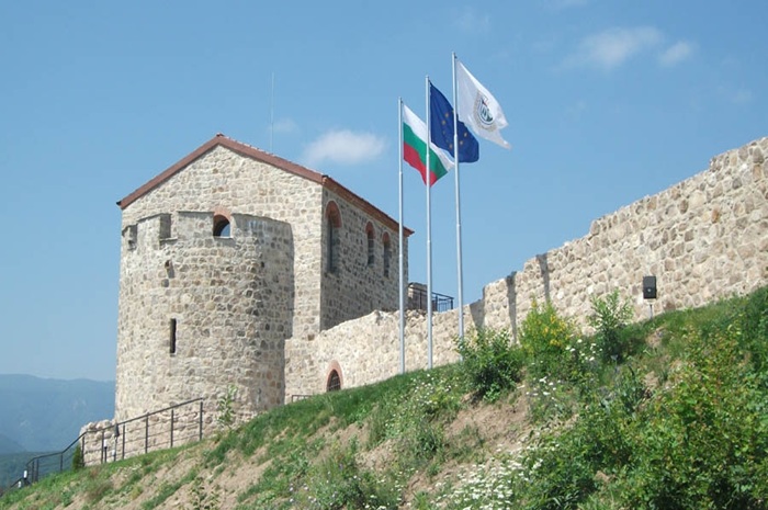до Батак-Велинград-Дорково-Пещера